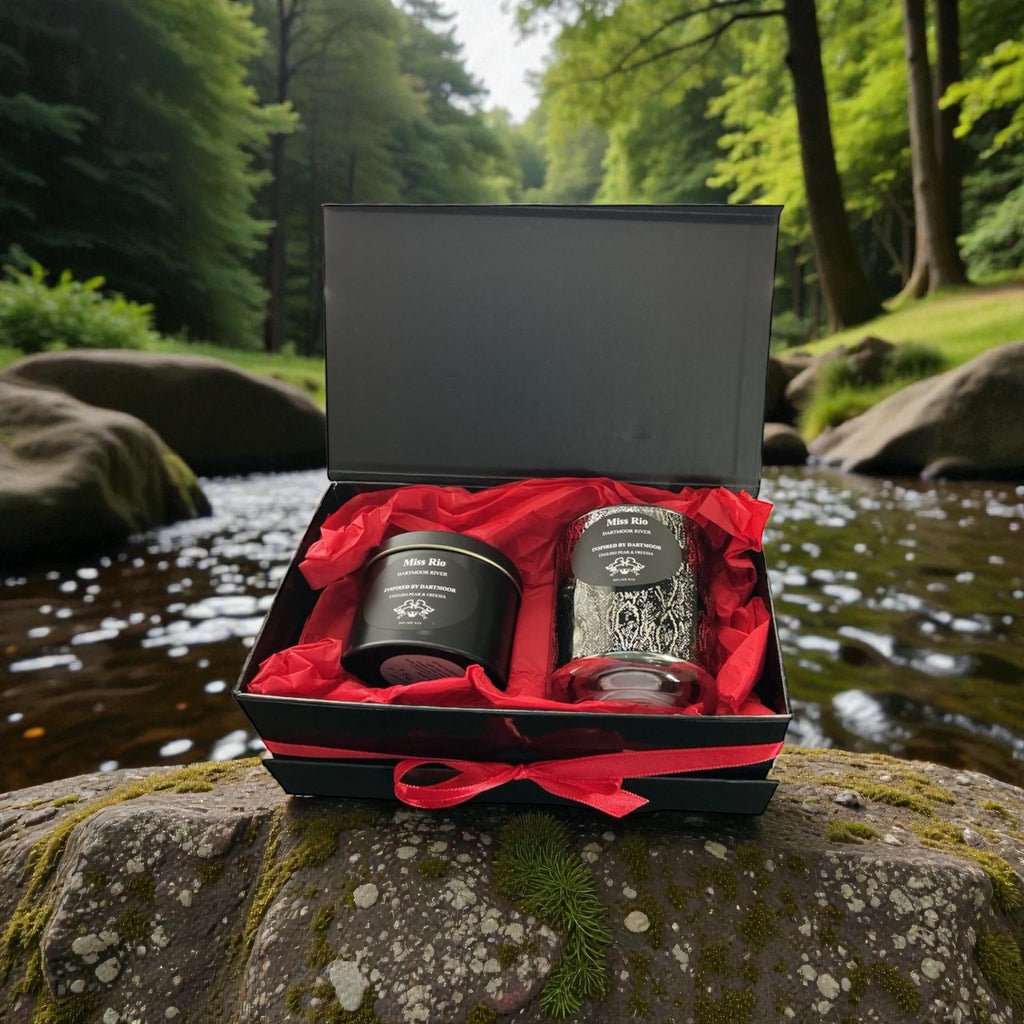 Premium candle gift set orchard pear scent. 